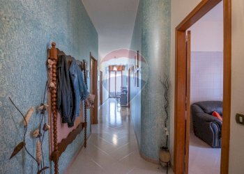 Hall / corridoio - Villa Bifamiliare Via NIno Bixio
 
62, Pozzallo - foto 2