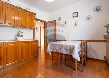Sala da pranzo - Casa semi indipendente Vico del Forno
 
1, Villamagna - foto 4