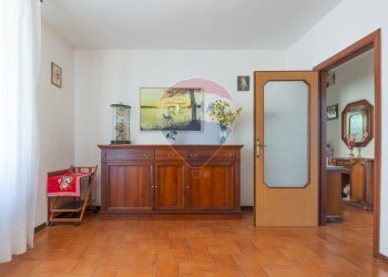 Soggiorno - Casa semi indipendente Vico del Forno
 
1, Villamagna - foto 10