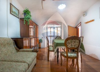 Sala da pranzo - Casa semi indipendente Vico del Forno
 
1, Villamagna - foto 28