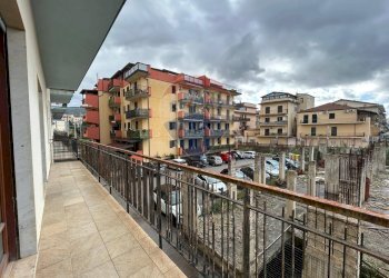 Balcone - Quadrilocale Via Enrico Cosenza
 
81, Sant'Agata di Militello - foto 15