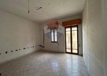 Stanza vuota - Quadrilocale Via Enrico Cosenza
 
81, Sant'Agata di Militello - foto 19