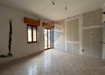 Stanza vuota - Quadrilocale Via Enrico Cosenza
 
81, Sant'Agata di Militello - foto 22