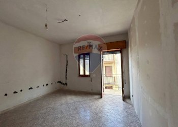 Stanza vuota - Quadrilocale Via Enrico Cosenza
 
81, Sant'Agata di Militello - foto 27