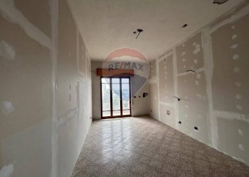 Stanza vuota - Quadrilocale Via Enrico Cosenza
 
81, Sant'Agata di Militello - foto 36