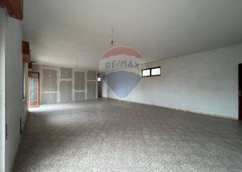 Stanza vuota - Quadrilocale Via Enrico Cosenza
 
81, Sant'Agata di Militello - foto 39