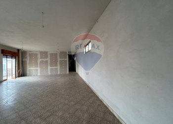 Stanza vuota - Quadrilocale Via Enrico Cosenza
 
81, Sant'Agata di Militello - foto 41