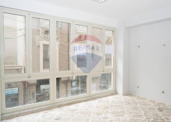 Stanza vuota - Locale Commerciale Via Roma
 
299, Enna - foto 8