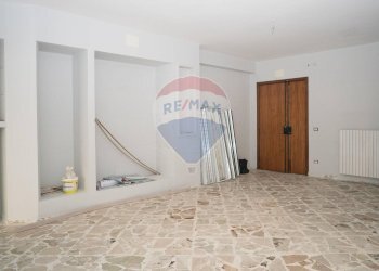 Stanza vuota - Locale Commerciale Via Roma
 
299, Enna - foto 10