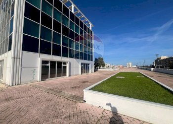 Edificio all\'aperto - Office Via Arturo Toscanini
 
19, Bari - photo 1
