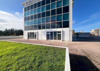 Edificio all\'aperto - Office Via Arturo Toscanini
 
19, Bari - photo 3