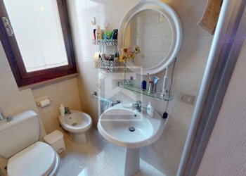 Foto 32 - Trilocale via montana
 
2, Toscolano-Maderno - foto 31