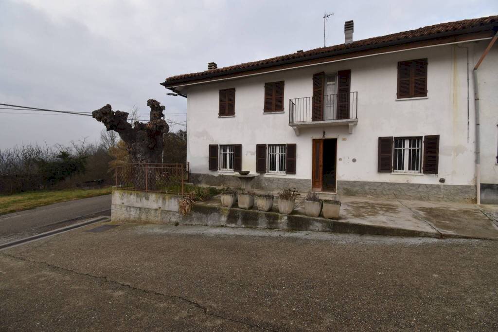 Facciata - Rustico via Serra Cora, Monale - foto 2