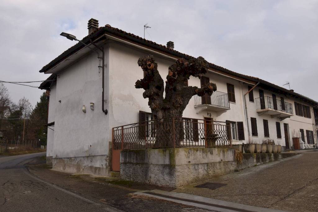 Facciata - Rustico via Serra Cora, Monale - foto 2