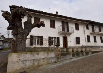 Facciata - Rustico via Serra Cora, Monale - foto 1