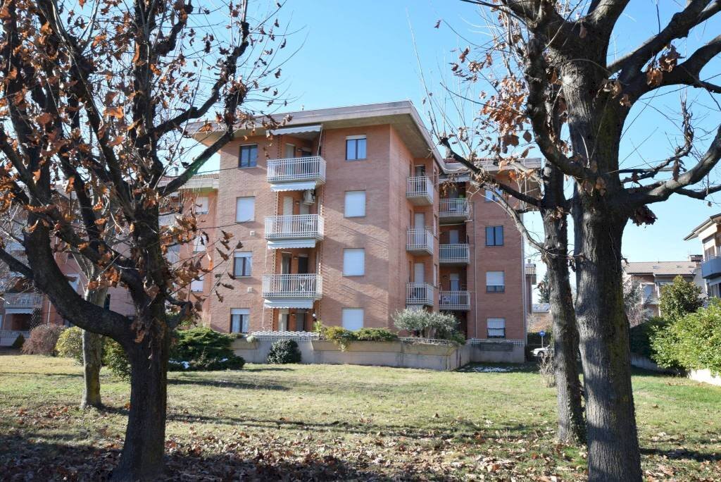 Facciata - Four-room apartment via Giacomo Leopardi, 6/A, Mondovì - photo 1