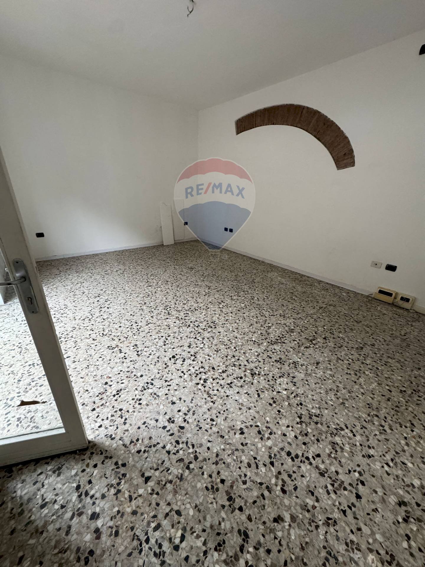 Stanza vuota - Locale Commerciale Via matteotti, Castenedolo - foto 2