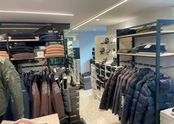 Interno non residenziale - Negozio corso Giulio Cesare, 178, Torino (zona Regio Parco) - foto 11