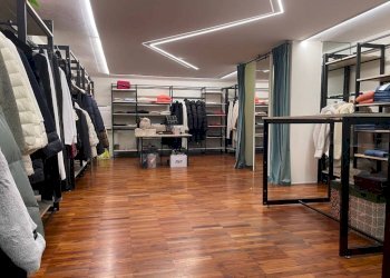 Interno non residenziale - Negozio corso Giulio Cesare, 178, Torino (zona Regio Parco) - foto 18