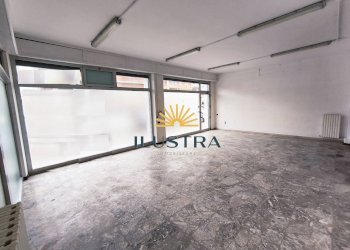 Foto 2 - Locale Commerciale viale de gasperi
 
39, Monteprandone - foto 2