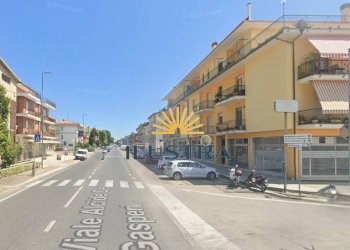 Foto 23 - Locale Commerciale viale de gasperi
 
39, Monteprandone - foto 21