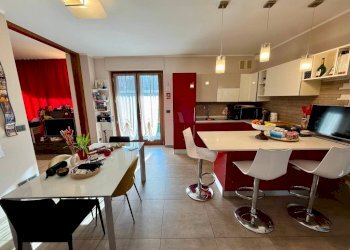 Cucina - Trilocale via Cacherano di Bricherasio, Pinerolo - foto 4