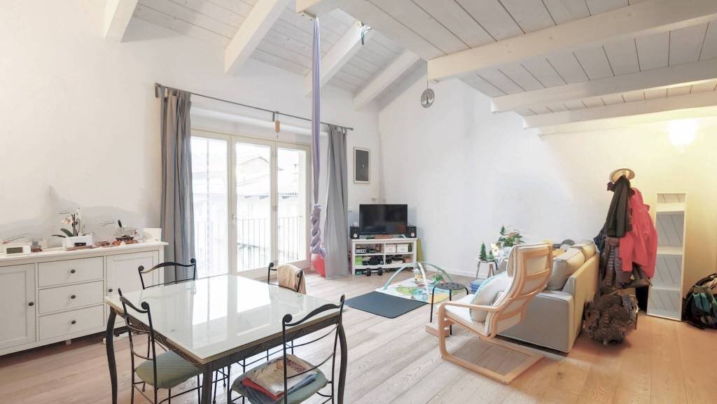 Salone - Trilocale strada dei Tetti Bertoglio, 92, Torino - foto 2