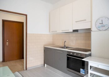 Cucina - Trilocale via Ambrogio Campiglio, 8, Milano (zona Lambrate) - foto 4