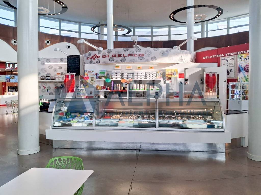 Interno non residenziale - Pasticceria via Bisaura, Faenza - foto 2