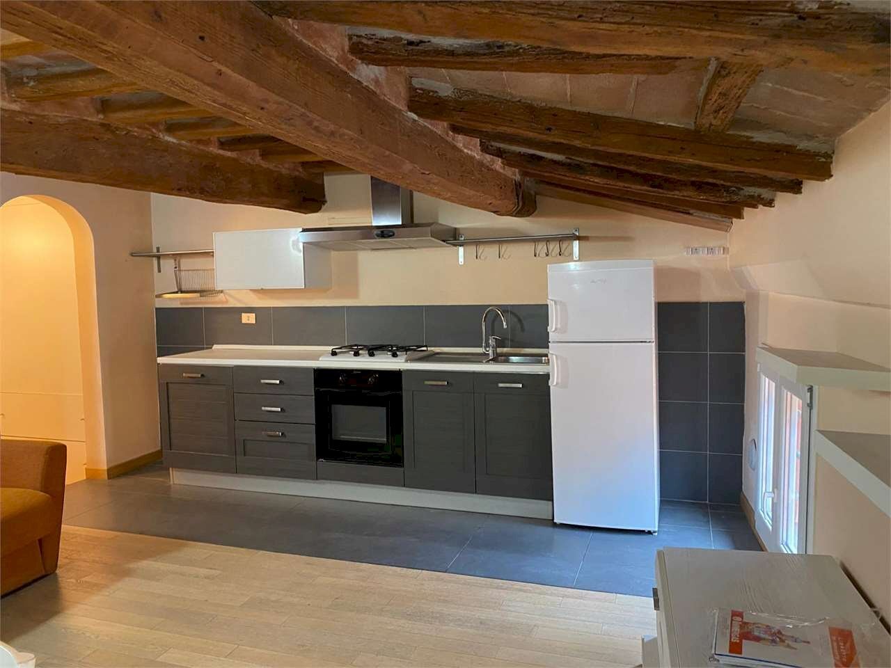 Two-room apartment Modena (neighborhood Centro Storico) - photo 3