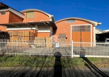 Capannone Capannone Via Marchieru', Cavour - foto 1