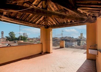 vendesi palazzo storico Lucca.jpg - Townhouse Via Beccheria 35, Lucca - photo 24