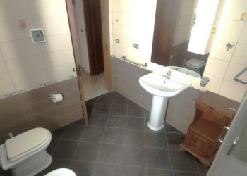 114050.jpg - Trilocale Via Fratelli Rosselli 1, Melito di Porto Salvo - foto 11