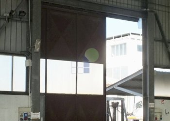 portone di ingresso carrabile - Locale Commerciale via Arno 22, Piombino - foto 7