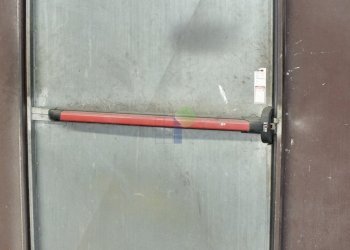 portellone antipanico - Locale Commerciale via Arno 22, Piombino - foto 15