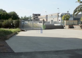 cancello di ingresso - Locale Commerciale via Arno 22, Piombino - foto 19