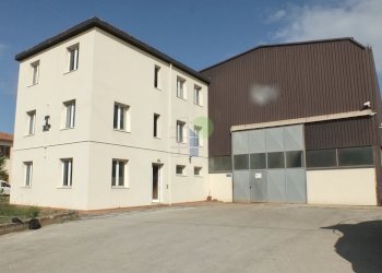 palazzina spogliatoio e ufficio - Locale Commerciale via Arno 22, Piombino - foto 21