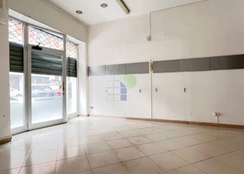 negozio - Locale Commerciale Via Buontalenti 22, Livorno - foto 1