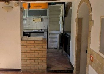 3.jpg - Three-room apartment at auction Via Monte Timone 20, Genova (neighborhood Sestri Ponente) - photo 3