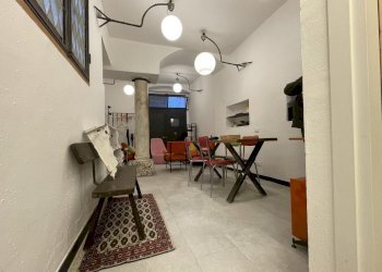 IMG_2458 2.jpg - Quadrilocale Vico delle Mele 16R, Genova - foto 3