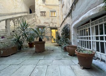 IMG_2463 2.jpg - Quadrilocale Vico delle Mele 16R, Genova - foto 7