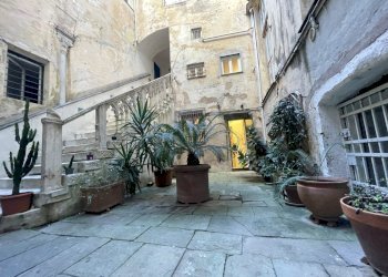 IMG_2464 2.jpg - Quadrilocale Vico delle Mele 16R, Genova - foto 8