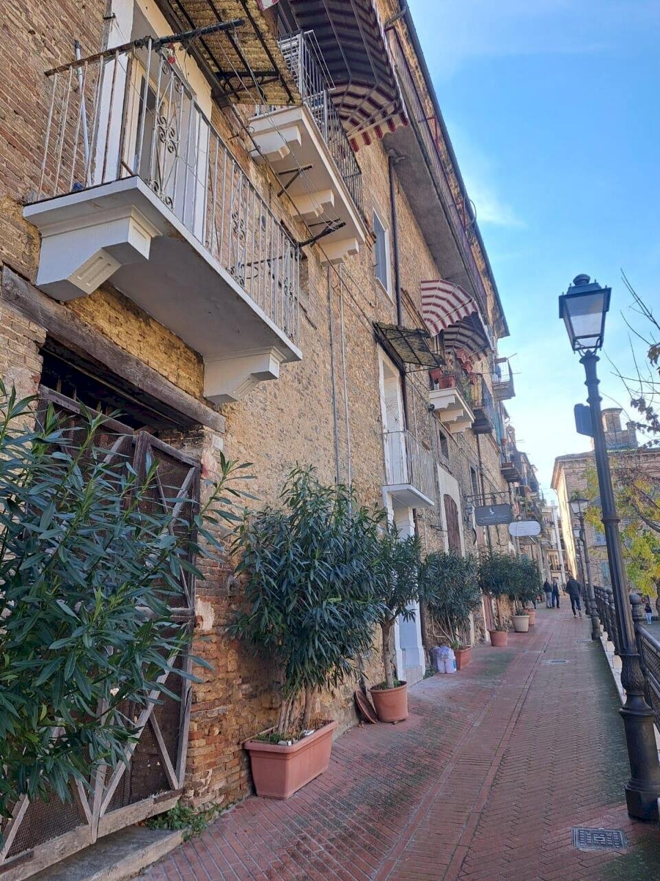 a5bbac8a-ea15-4d94-9400-ff24f020e435.jpg - Quadrilocale Largo Malvò 5, Lanciano - foto 2