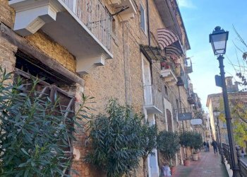 a5bbac8a-ea15-4d94-9400-ff24f020e435.jpg - Four-room apartment Largo Malvò 5, Lanciano - photo 2