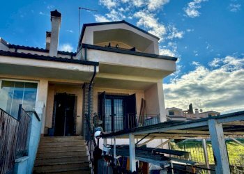 1.jpeg - Villa Via Mandela 27, Guidonia Montecelio - foto 1