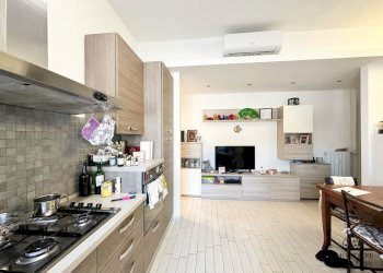 WhatsApp Image 2025-11-28 at 10.03.32.jpg - Trilocale Via Don Giovanni Minzoni 41, Vezzano Ligure - foto 2