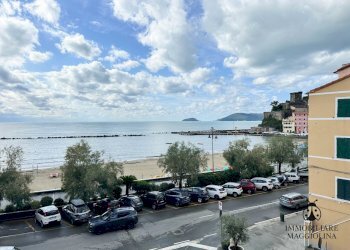 8.jpg - Trilocale Via XX Settembre 1, Lerici - foto 2