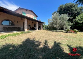 photo_2025-07-03_16-16-45.jpg - Casale Via Miramare 338, Camaiore - foto 1