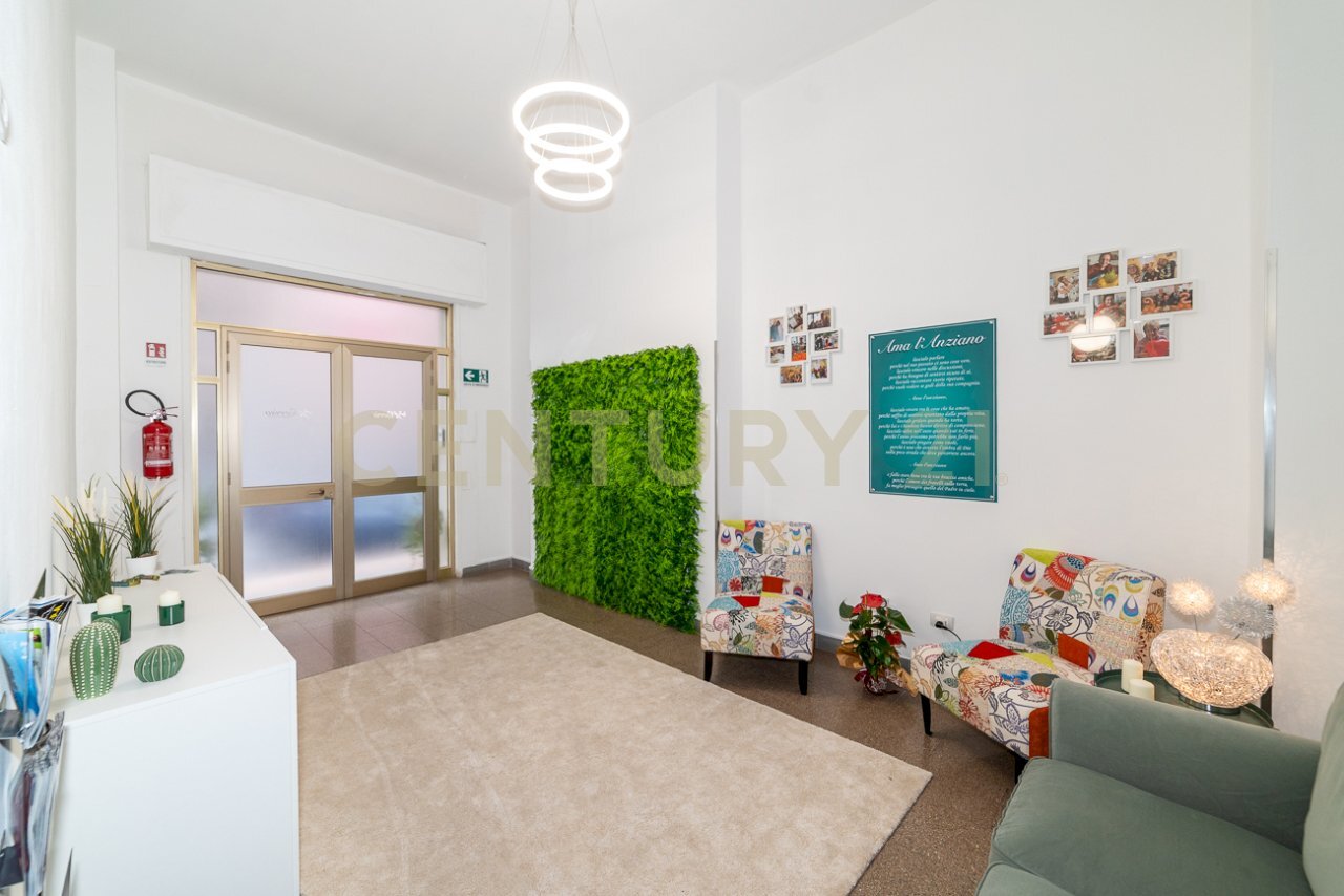 DSC07767.jpg - Locale Commerciale Viale Polibio, Siracusa - foto 2