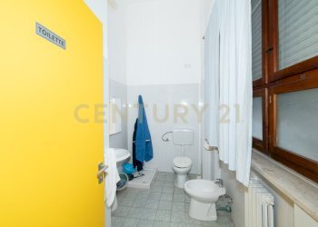 DSC07788.jpg - Locale Commerciale Viale Polibio, Siracusa - foto 16